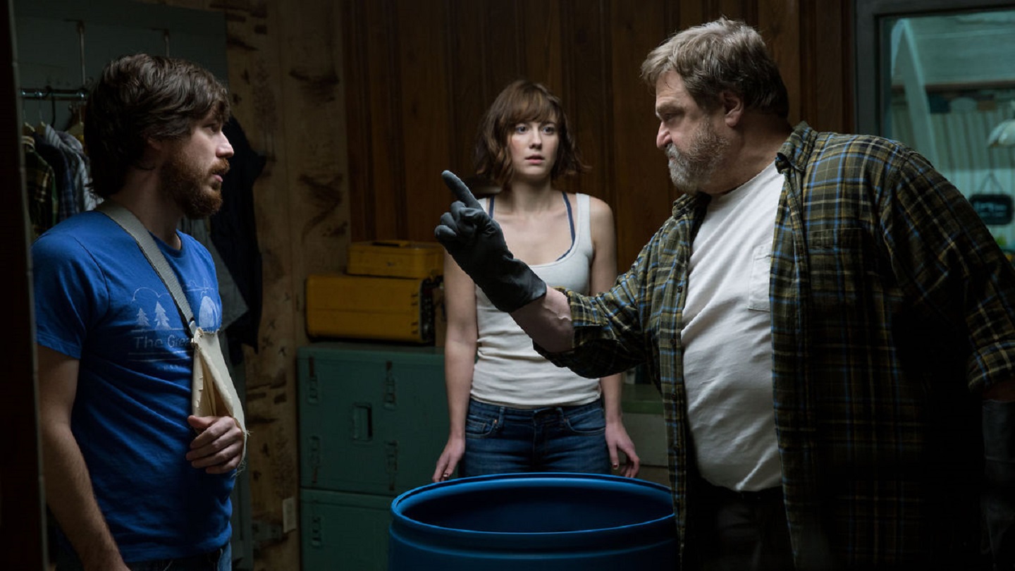 John Goodman, John Gallagher Jr and Mary Elizabeth Winstead in 10 Cloverfield Lane (2016)