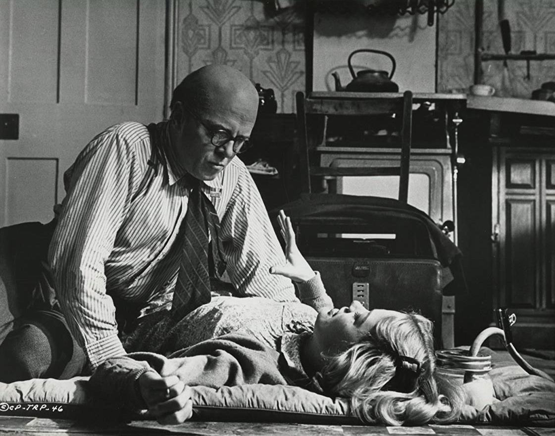 Reginald Christie (Richard Attenborough) and Beryl Evans (Judy Geeson) in 10 Rillington Place (1971)