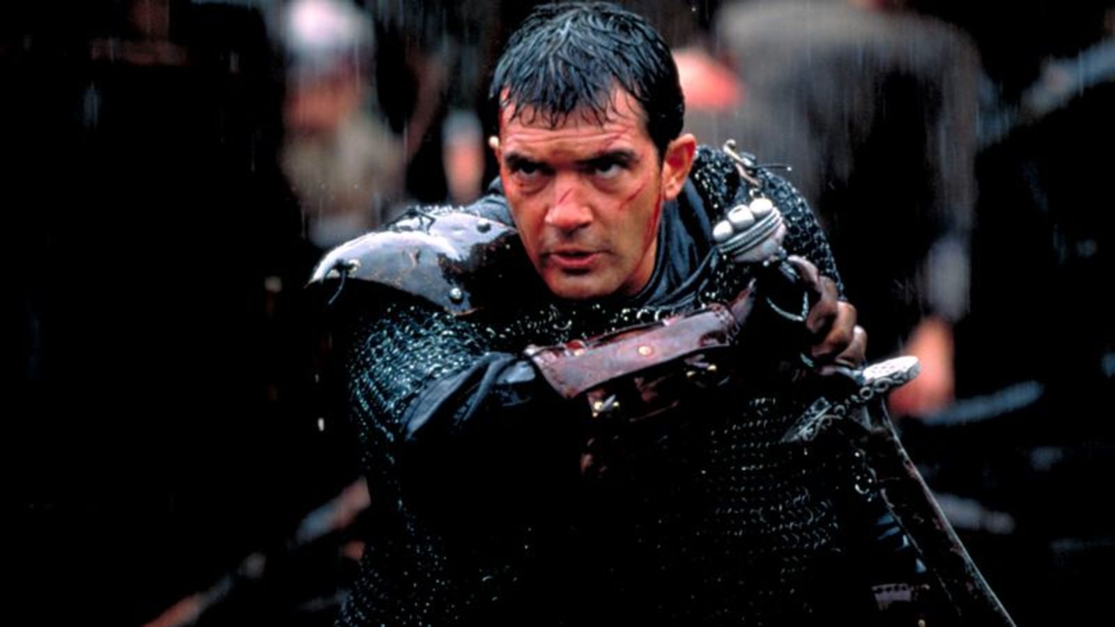 Antonio Banderas as Ahmed Ibn Fahdlan in The 13th Warrior (1999)