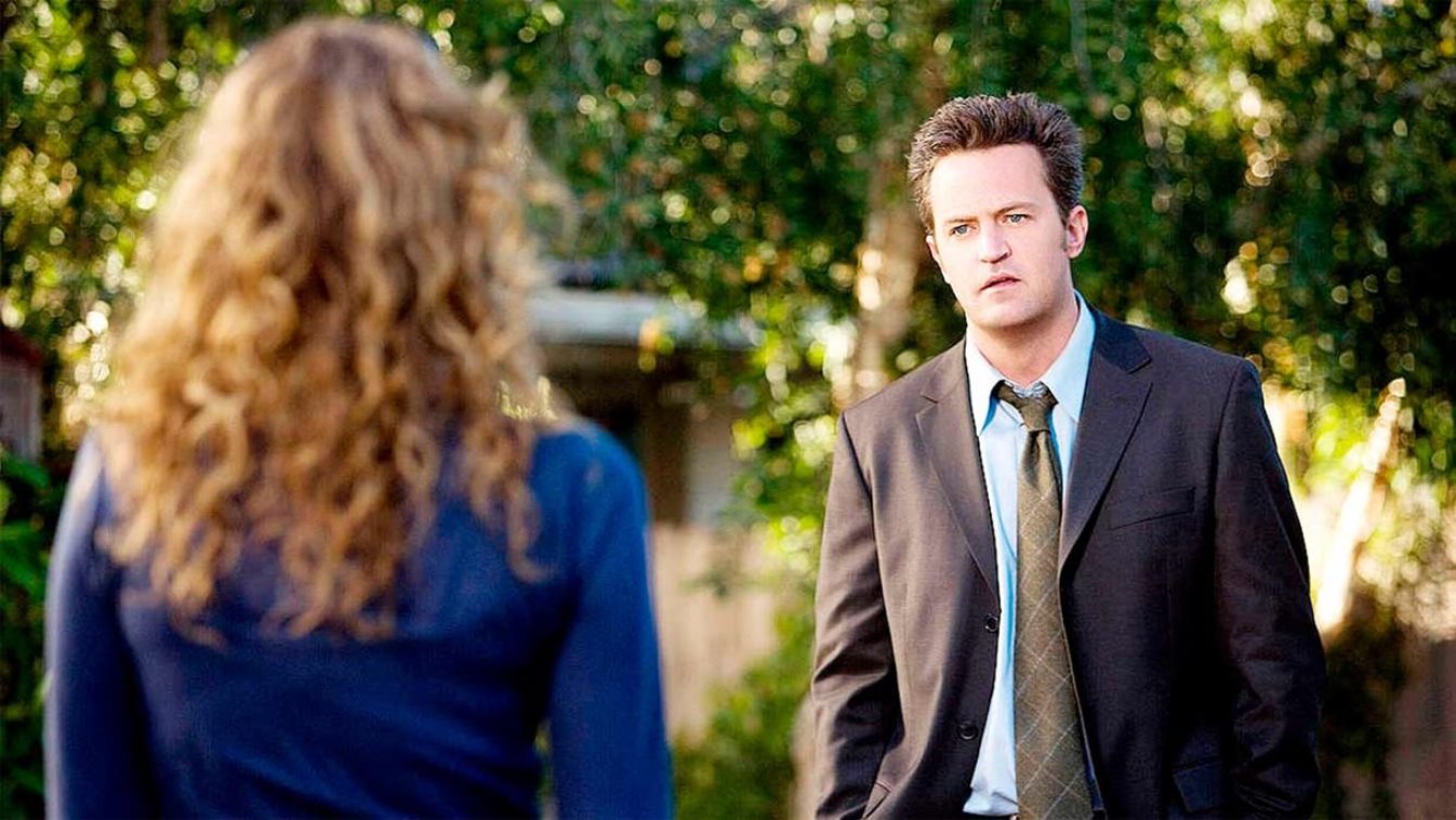 Matthew Perry as the frustrated middle-aged Mike O'Donnell in 17 Again (2009)