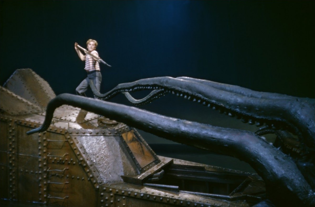 Ned Land (Kirk Douglas) fights off the giant squid in 20,000 Leagues Under the Sea (1954)