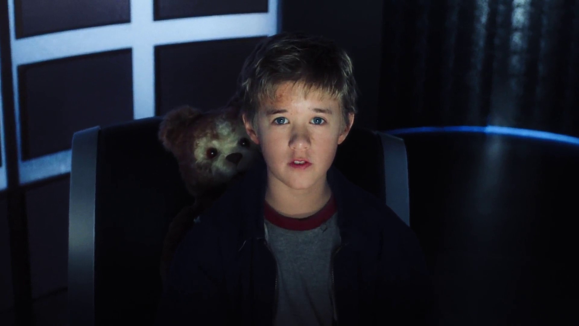 David (Haley Joel Osment) and Teddy in A.I. (Artificial Intelligence (2001)