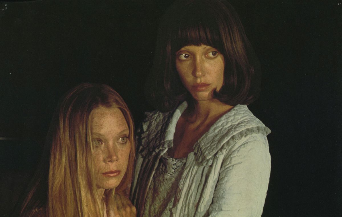 (l to r) Pink Rose (Sissy Spacek) and Millie Lammoreaux (Shelley Duval) in 3 Women (1977)