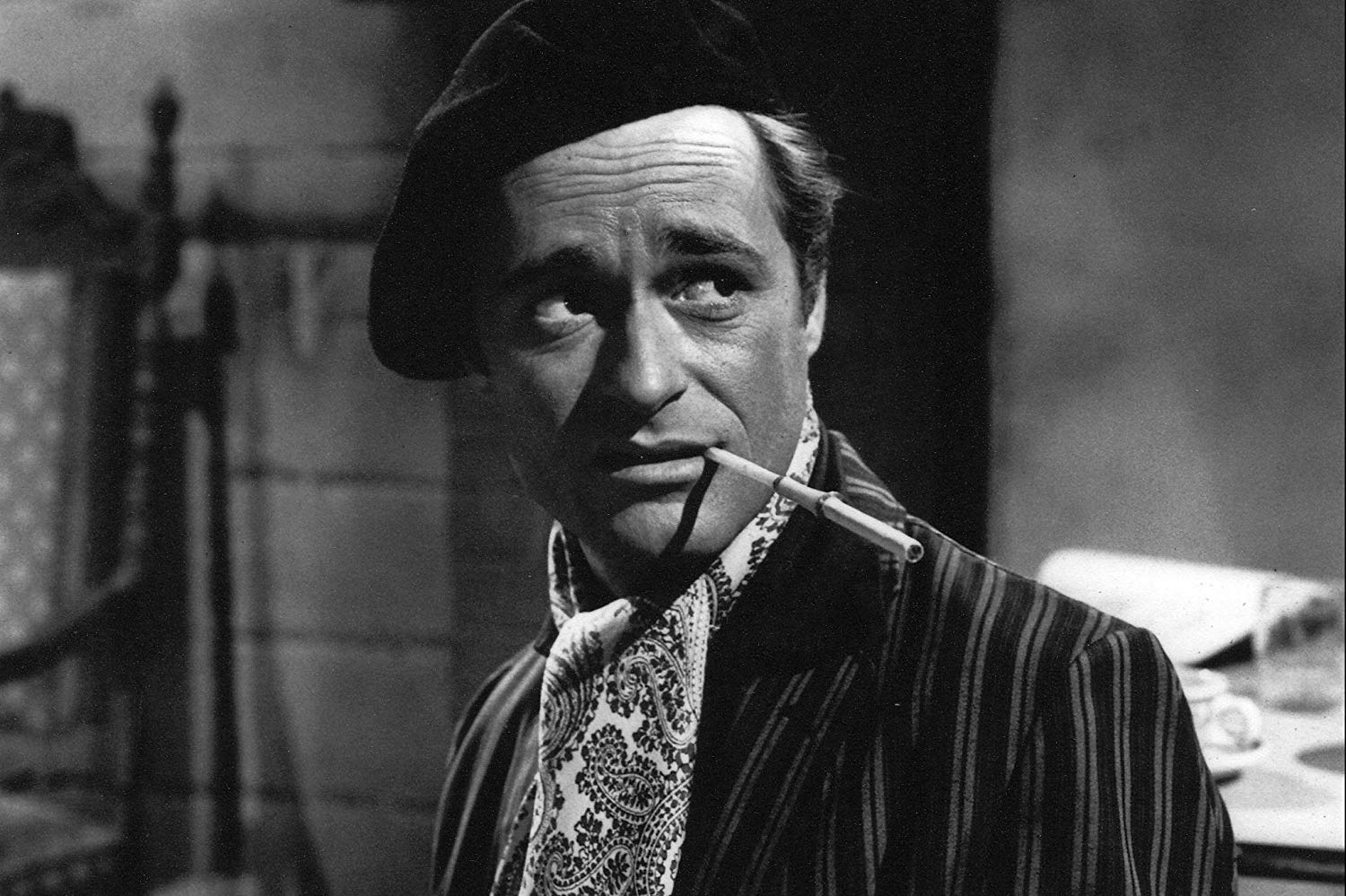 Dick Miller as Walter Paisley in A Bucket of Blood (1959)