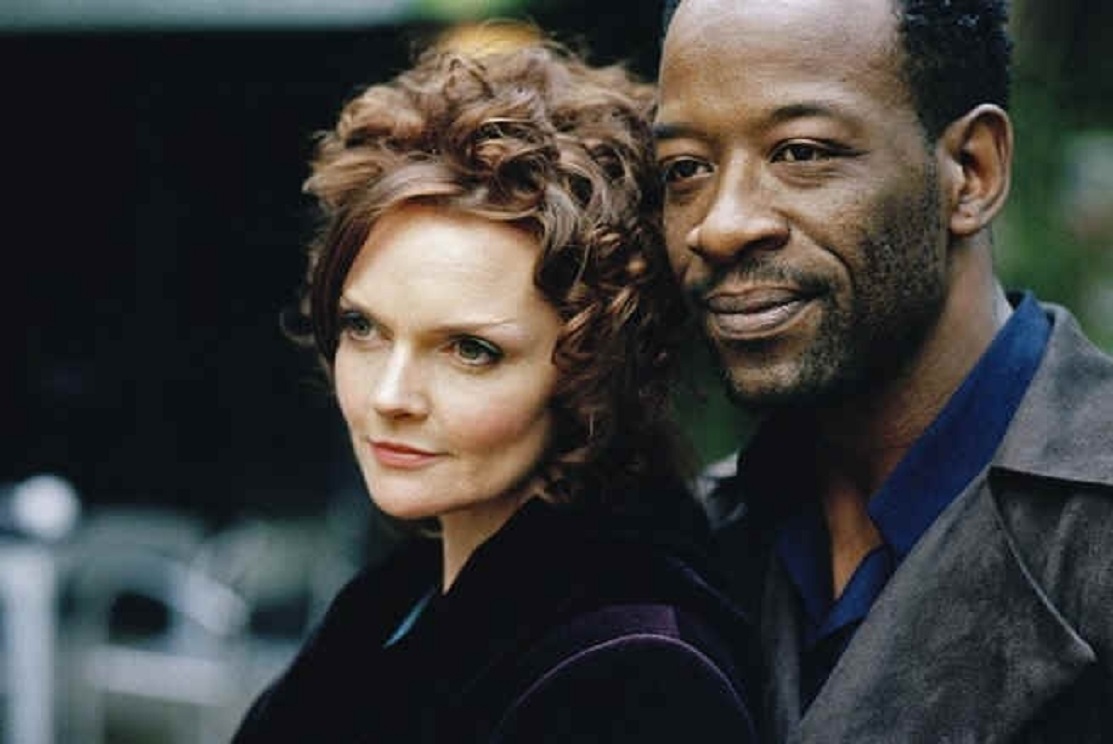 Oberon (Lennie James), the king of the fairies, and his wife Titania (Sharon Small) in A Midsummer Night's Dream (2005)