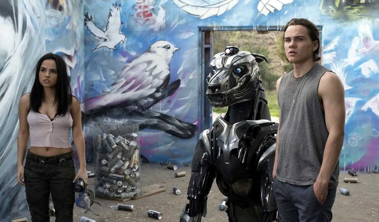 Becky G and Alex Neustaedter with A-X-L the robot dog in A-X-L (2018)