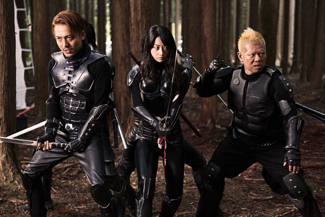 Ninja ready to fight aliens - (l to r) Masanori Mimoto, Mika Hijii and Donpei Tsuchihira in AVN (2010)