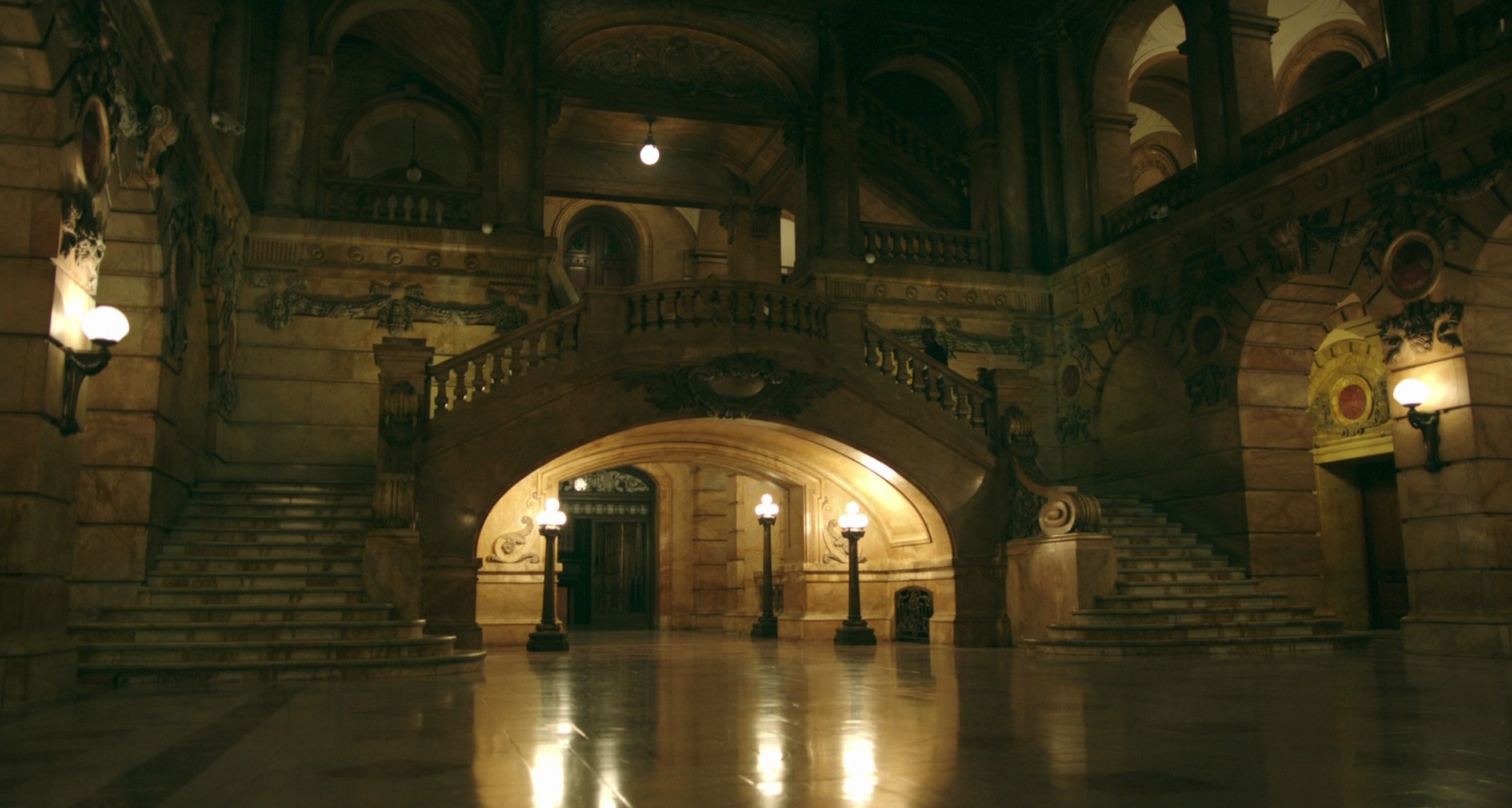 The haunted hallways of the building in The Abandoned (2015)