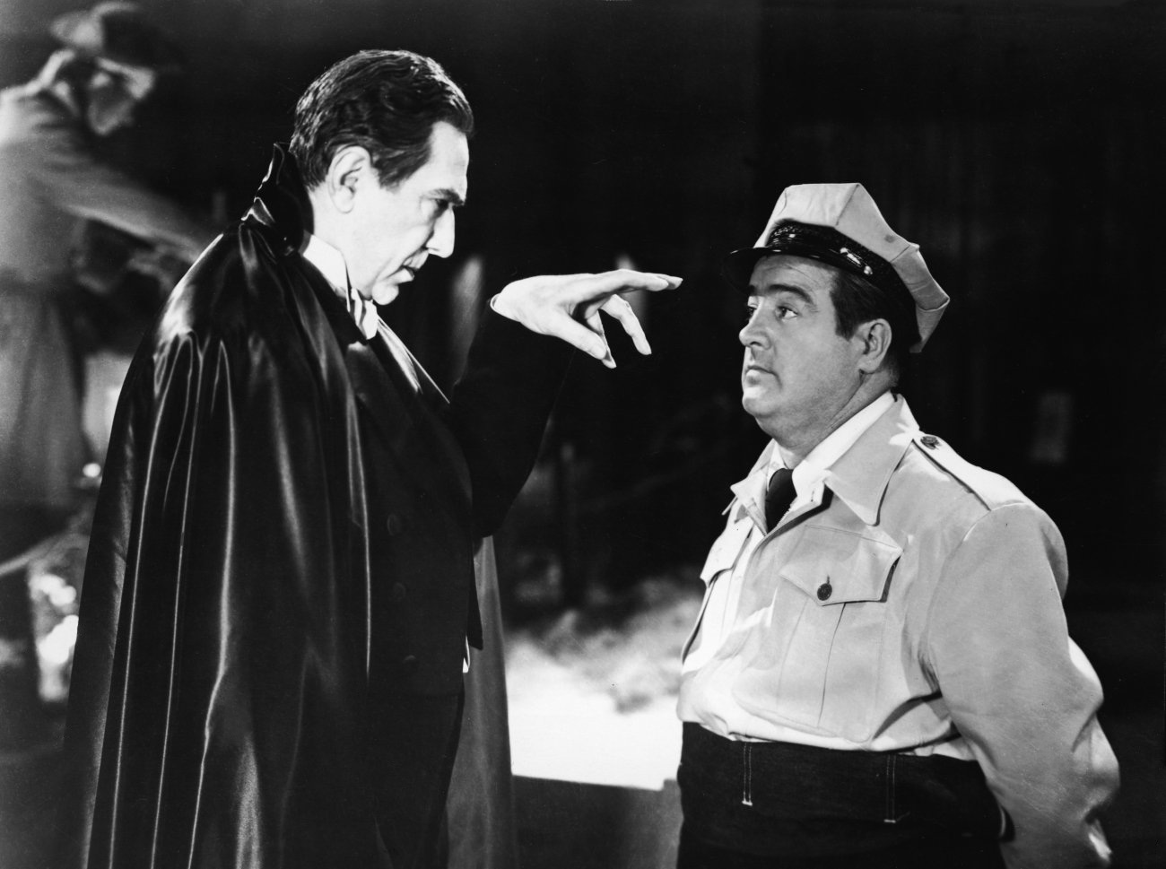 Count Dracula (Bela Lugosi) hypnotises Lou Costello in Abbott and Costello Meet Frankenstein (1948)