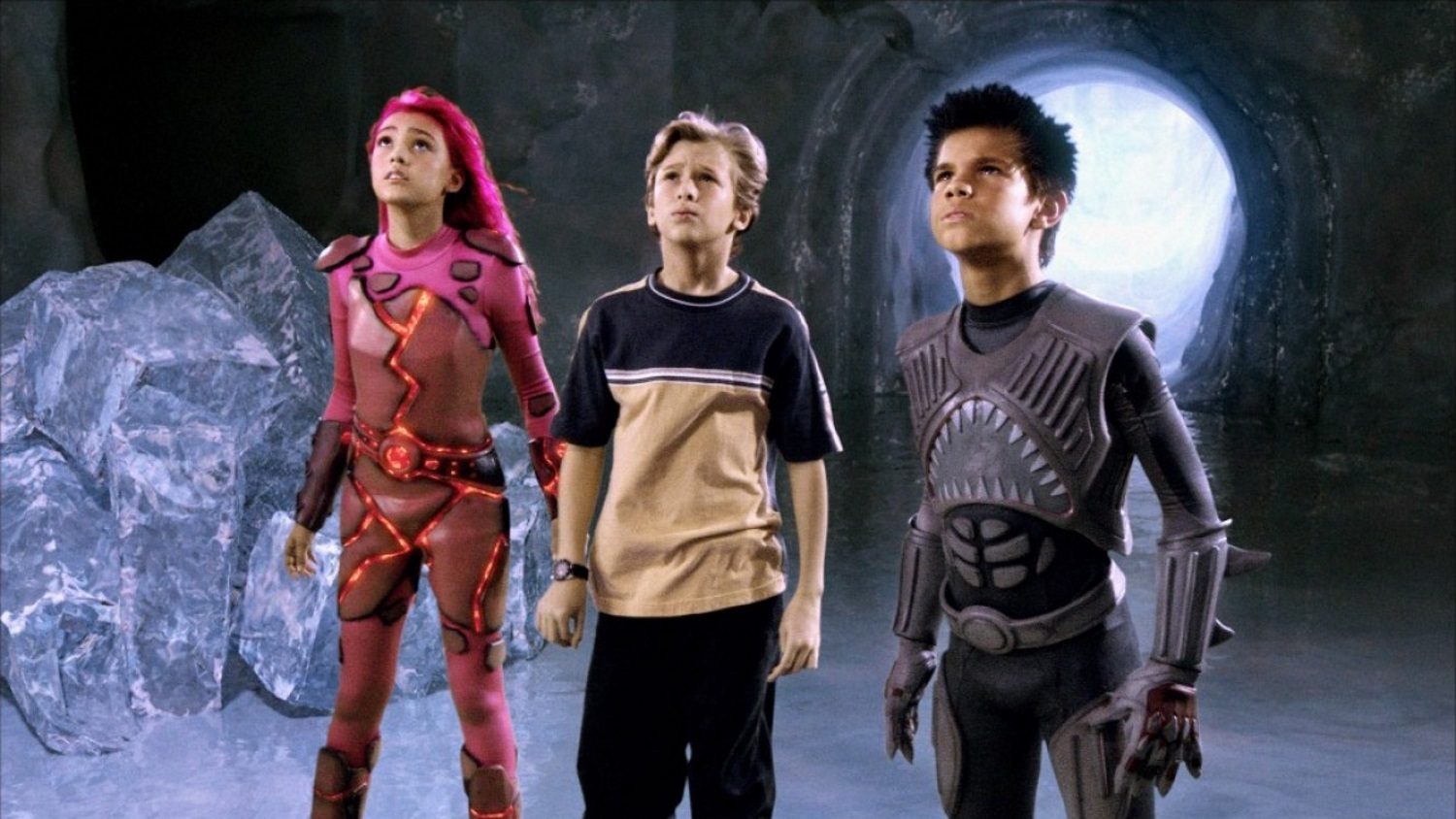 Lavagirl (Taylor Dooley), Max (Cayden Boyd) and Sharkboy (Taylor Lautner) i...