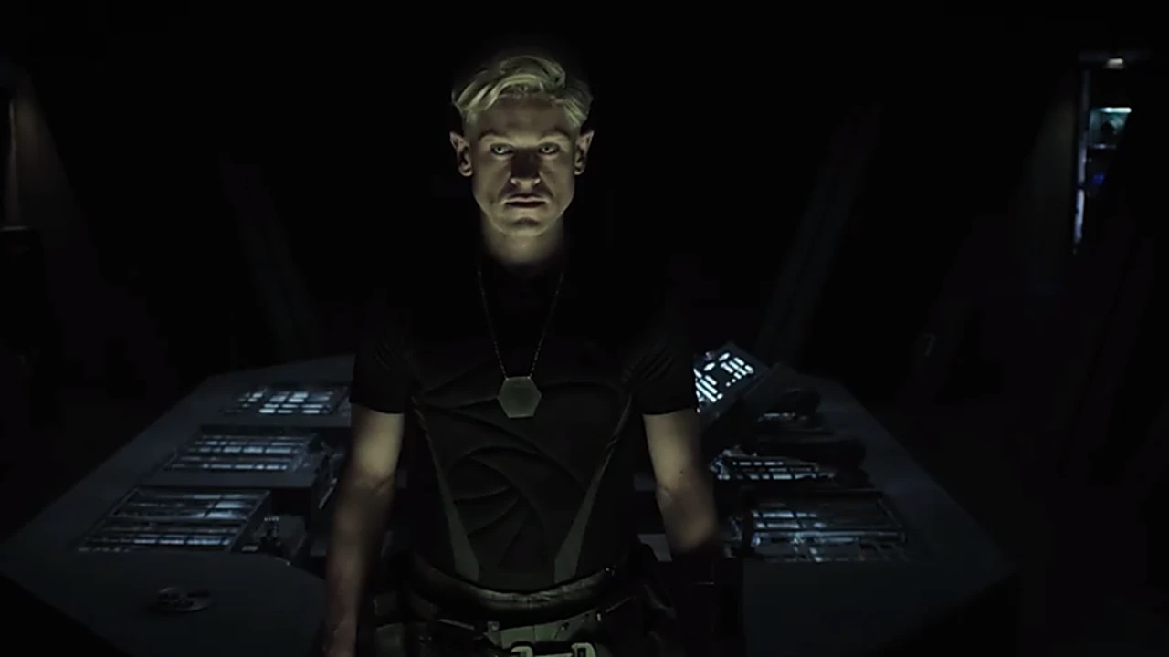 Iwan Rheon in Alien Invasion S.U.M.1 (2017)