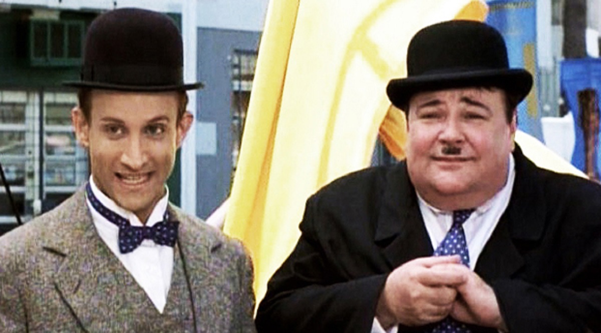 Stan Laurel (Bronson Pinchot) and Oliver Hardy (Gailard Sartain) in The All New Adventures of Laurel Hardy in For Love or Mummy (1999)