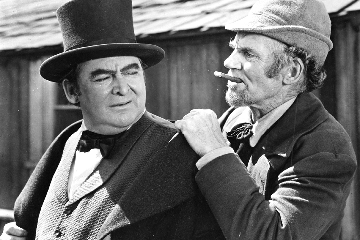 (l to r) Lawyer Daniel Webster (Edward Arnold) and Mr Scratch (Walter Huston) in All That Money Can Buy (1941)