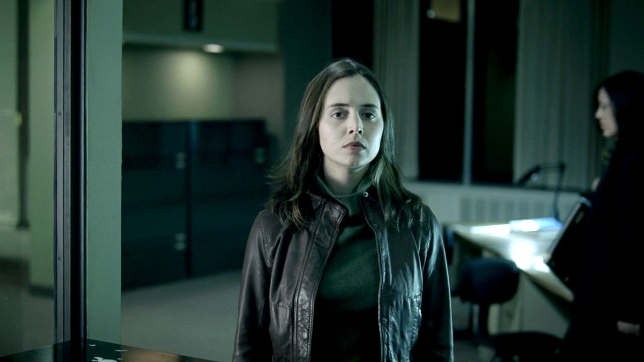 Eliza Dushku as Megan Paige, a police detective struggling with mental health issues in The Alphabet Killer (2008)