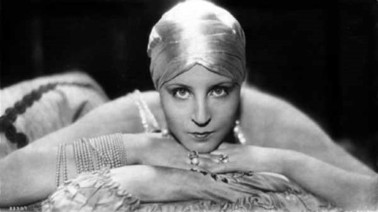 A sizzlingly seductive Brigitte Helm as Alraune (1928)