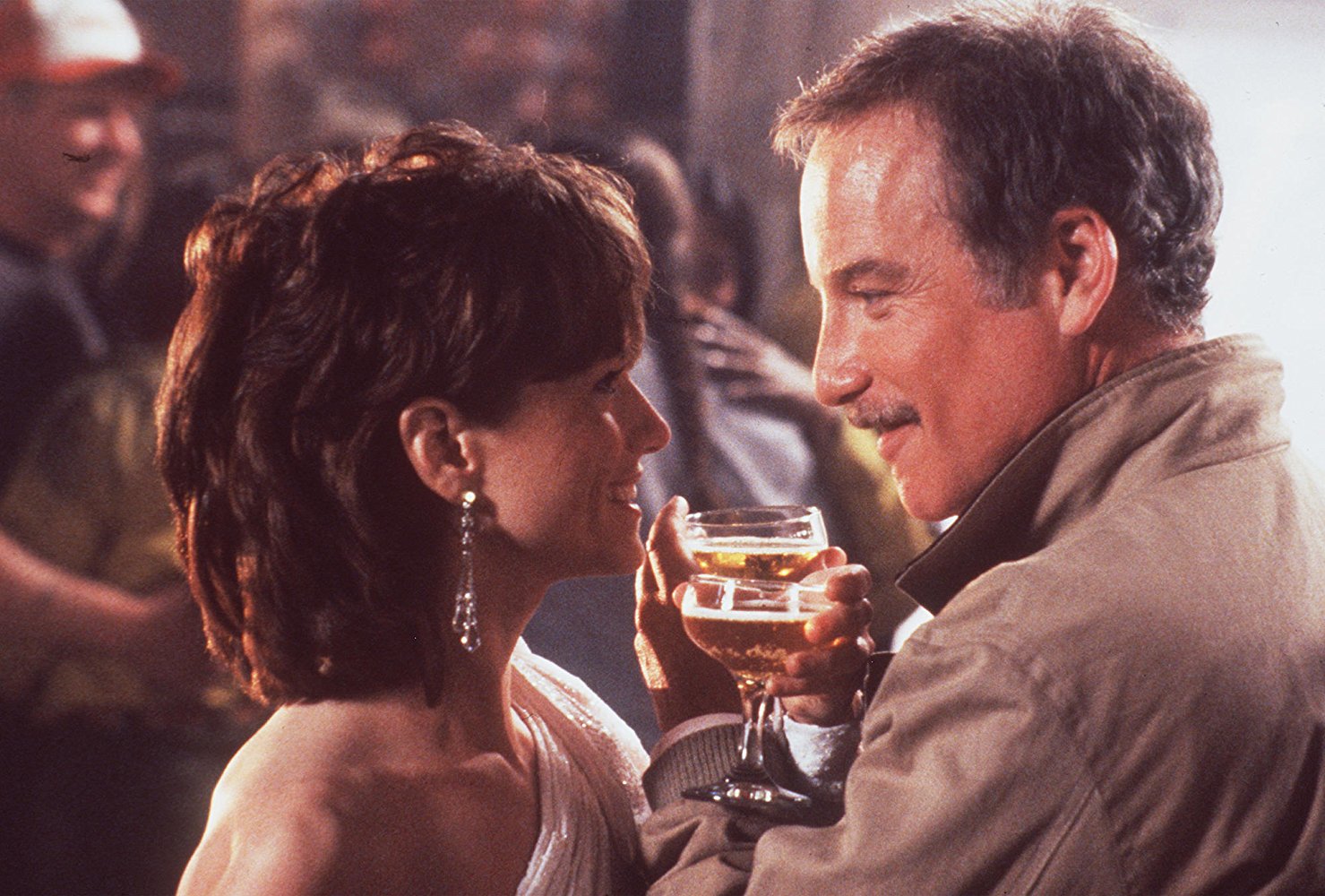 Pete (Richard Dreyfuss) and Dorinda (Holly Hunter) in Always (1989)