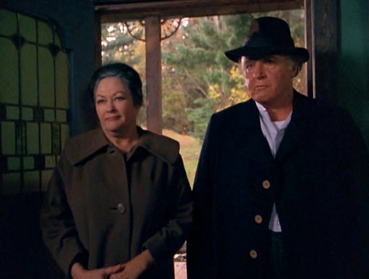 Family patriarch Rod Steiger and wife Yvonne de Carlo in American Gothic (1987)