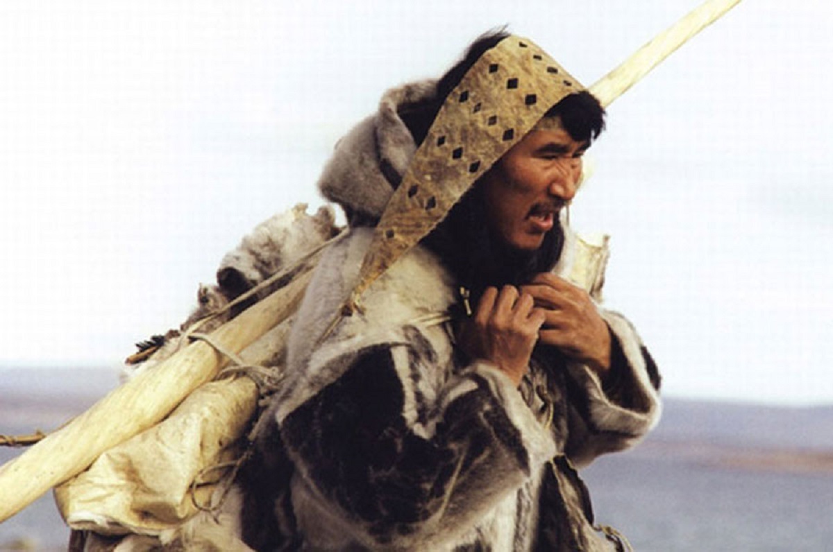Natar Ungalaaq as Atanarjuat in Atanarjuat: The Fast Runner (2001)