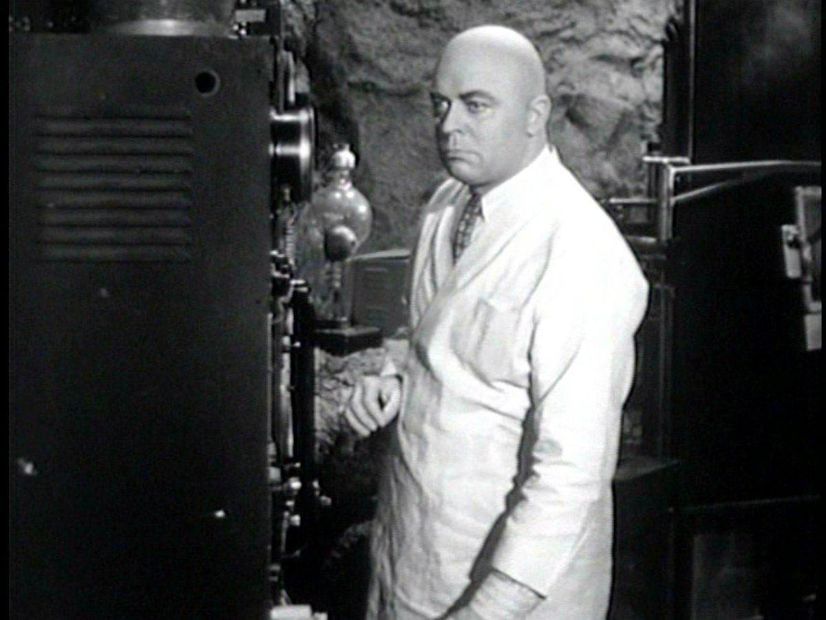 Lyle Talbot as Lex Luthor in Atom Man vs. Superman (1950)