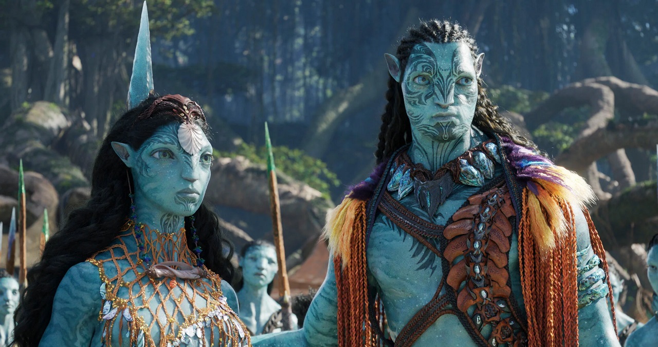 Ronal (Kate Winslet) and Tonowari (Cliff Curtis) of the Metkayina in Avatar: The Way of Water (2022)