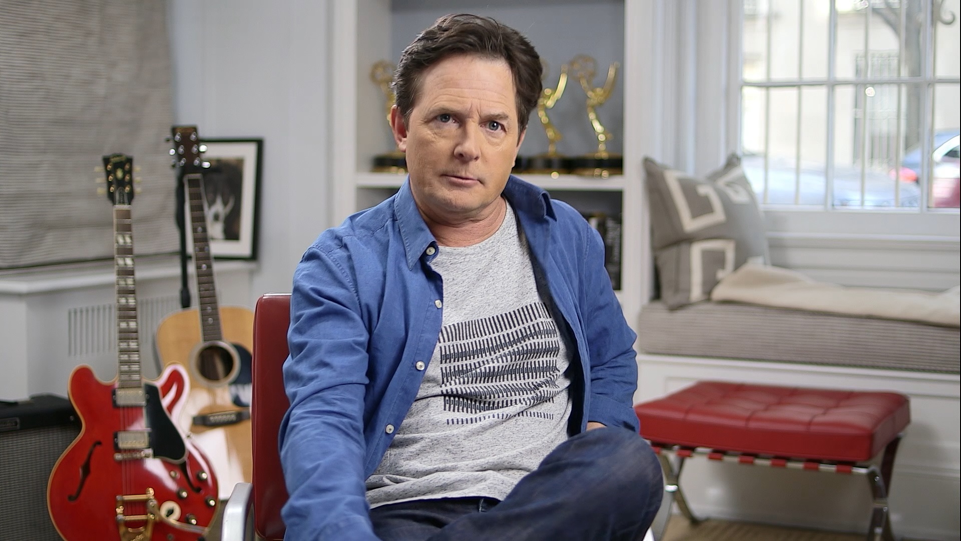 An interviewed Michael J. Fox in Back in Time (2015)