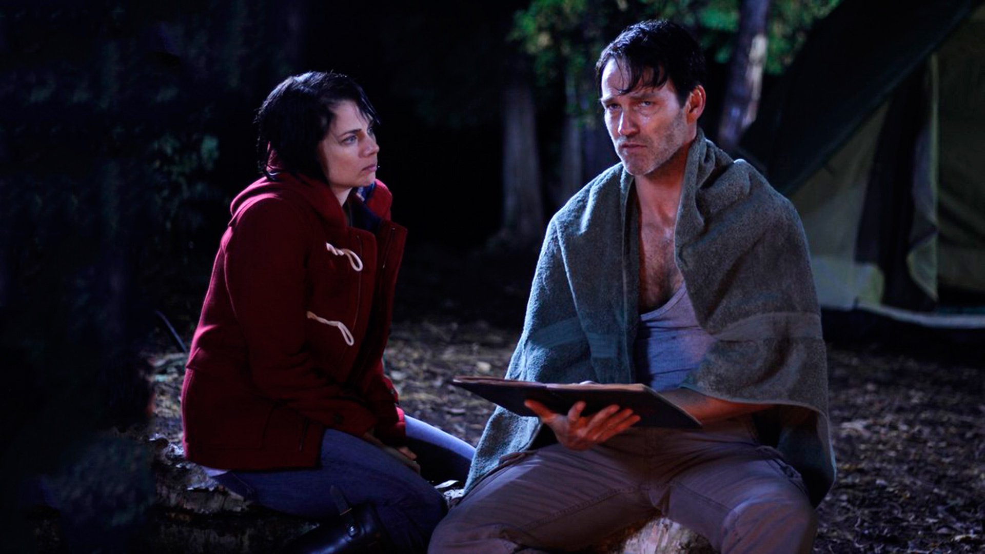 A paranoid and mentally unstable Stephen Moyer with wife Mia Kirshner in The Barrens (2012)