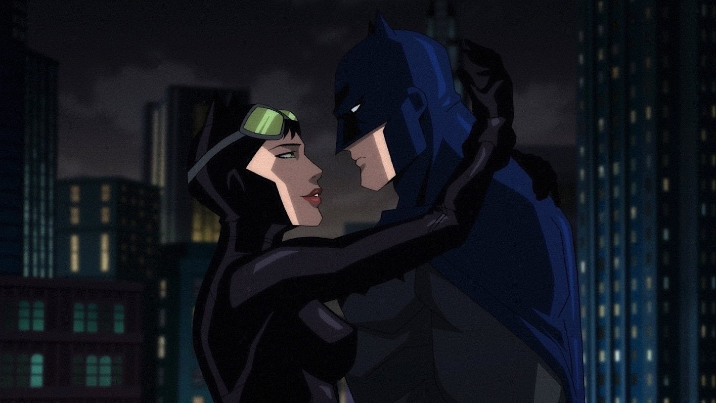 Cat Woman (voiced by Jennifer Morrison) and Batman (voiced by Jason O’Mara) reignite their relationship in Batman: Hush (2019)