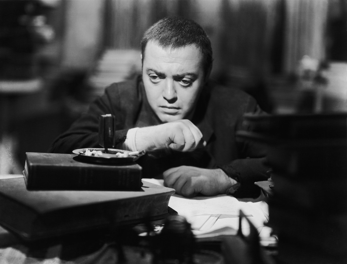 Peter Lorre in The Beast with Five Fingers (1946)