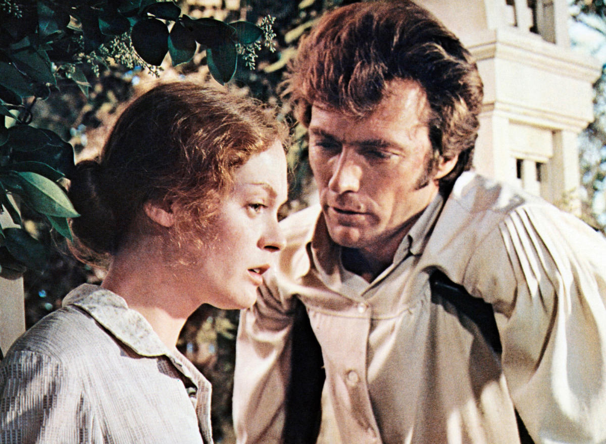 Wounded Northern soldier Clint Eastwood manipulates the emotions of Southern schoolteacher Elizabeth Hartman in The Beguiled (1971)