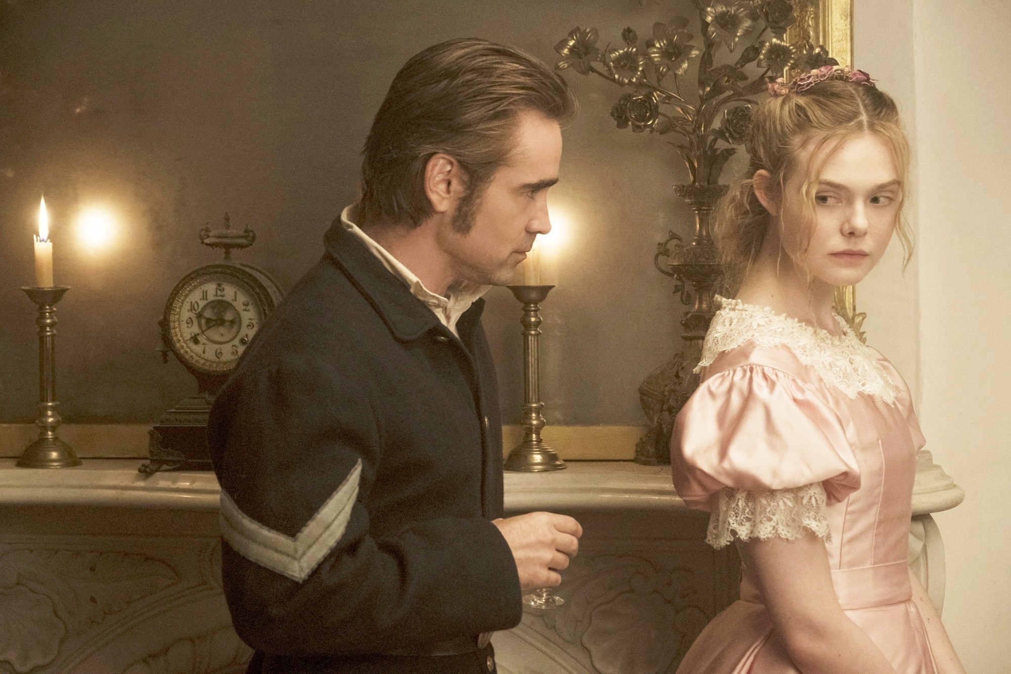 Corporal John McBurney (Colin Farrell) and Elle Fanning in The Beguiled (2017)