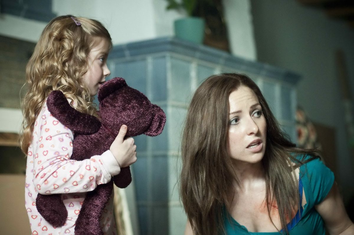 Babysitter Alysa King and young Madison Ferguson in Berkshire County (2014)