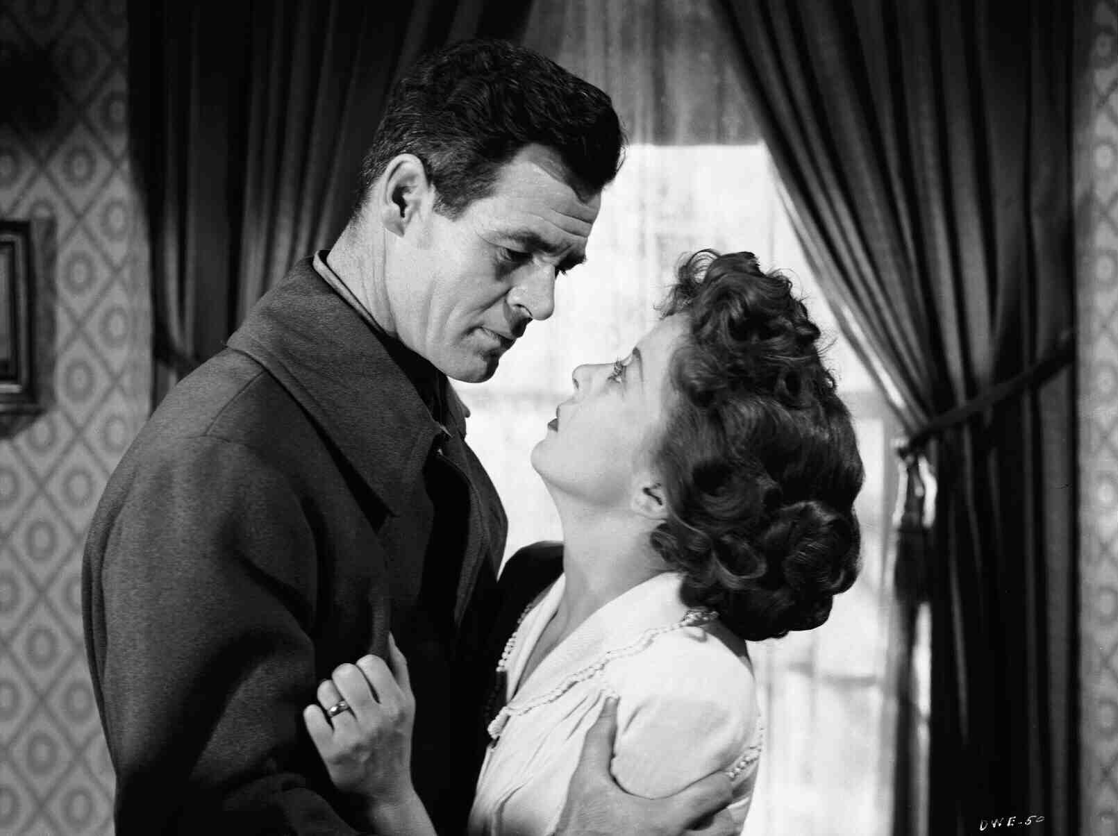 Mentally disturbed Robert Ryan menaces Ida Lupino in Beware, My Lovely (1952)