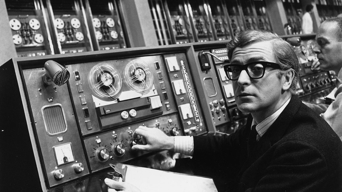 Michael Caine with the computer in Billion Dollar Brain (1967)