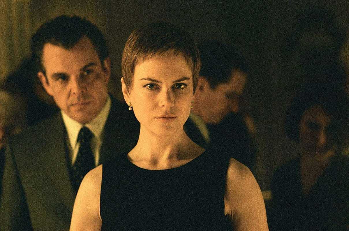 Widow Nicole Kidman with fiance Danny Huston in the background in Birth (2004)