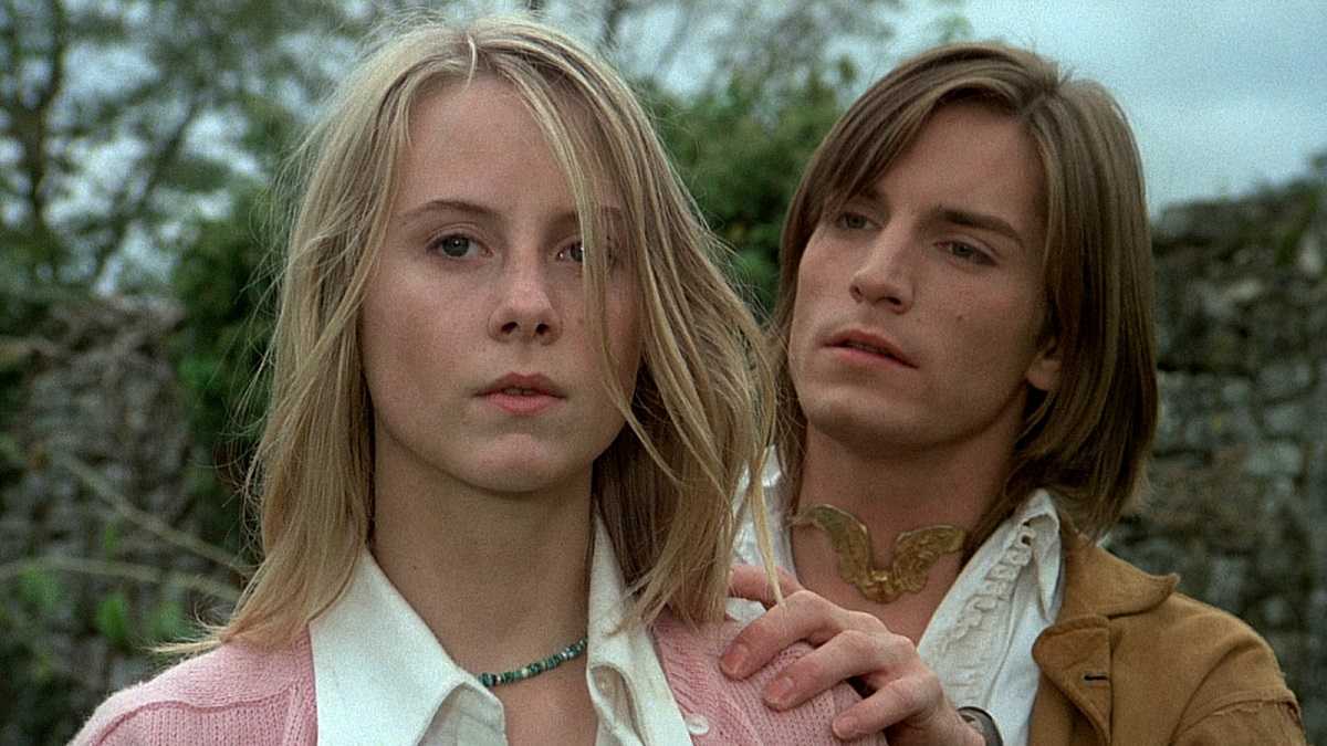 Cathryn Harrison and Joe Dallesandro in Black Moon (1975)