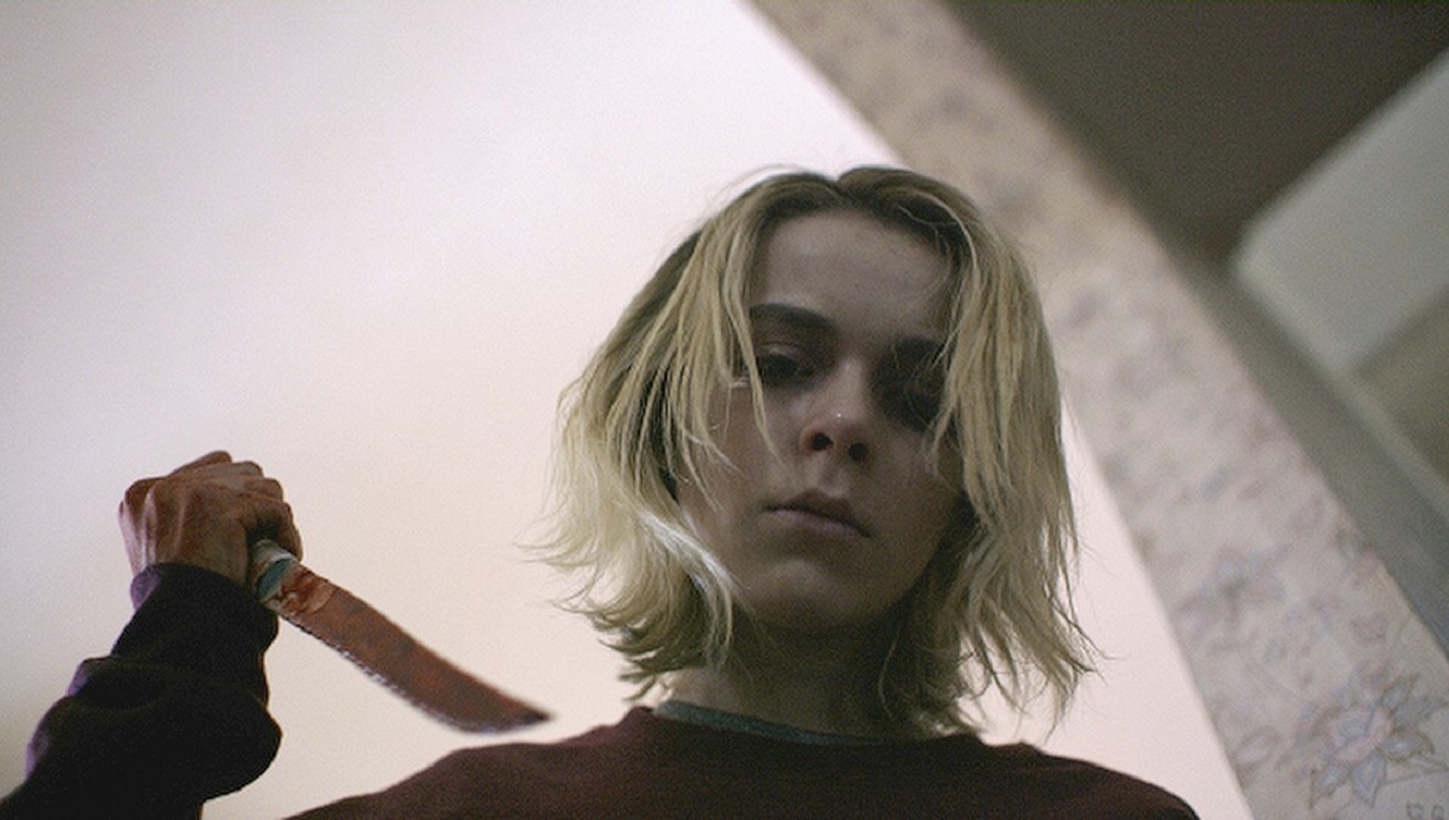 Kiernan Shipka with knife in The Blackcoat's Daughter (2015)