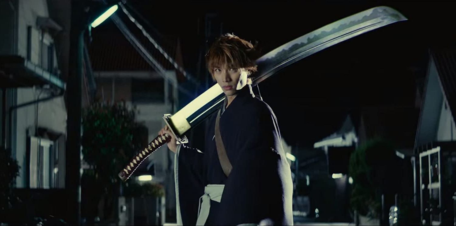Sota Fukushi as the Soul Hunter Ichigo Kurosaki in Bleach (2018)