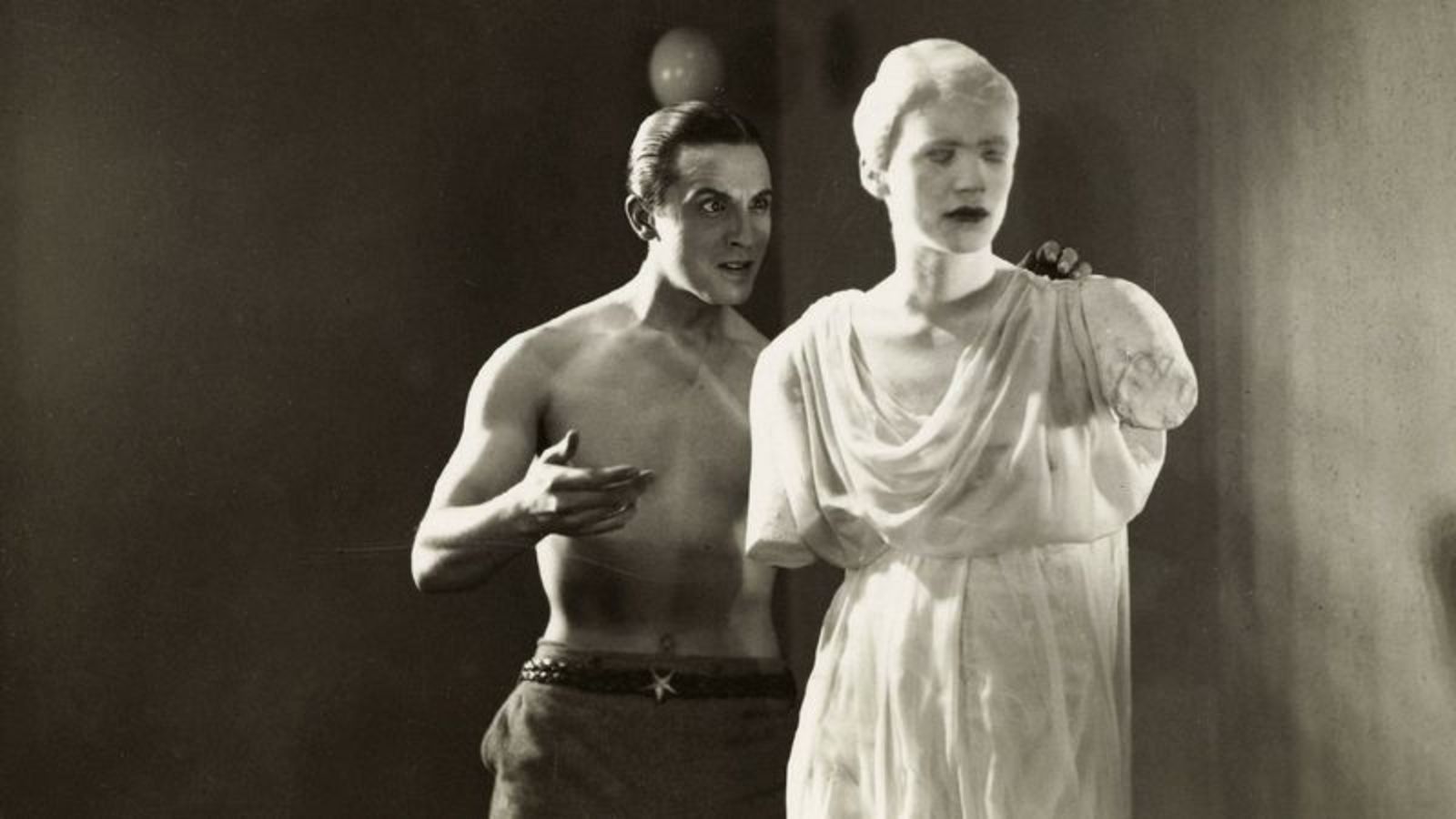 Enrique Rivero deals with a statue come to life in The Blood of a Poet (1930)