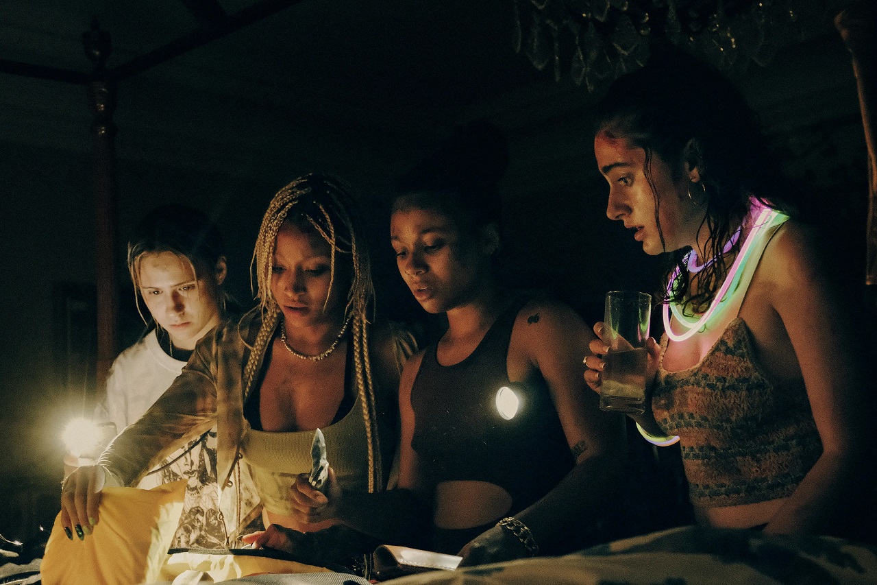 Maria Bakalova, Amandla Stenberg, Myha’la Herrold and Rachel Sennott in Bodies Bodies Bodies (2022)