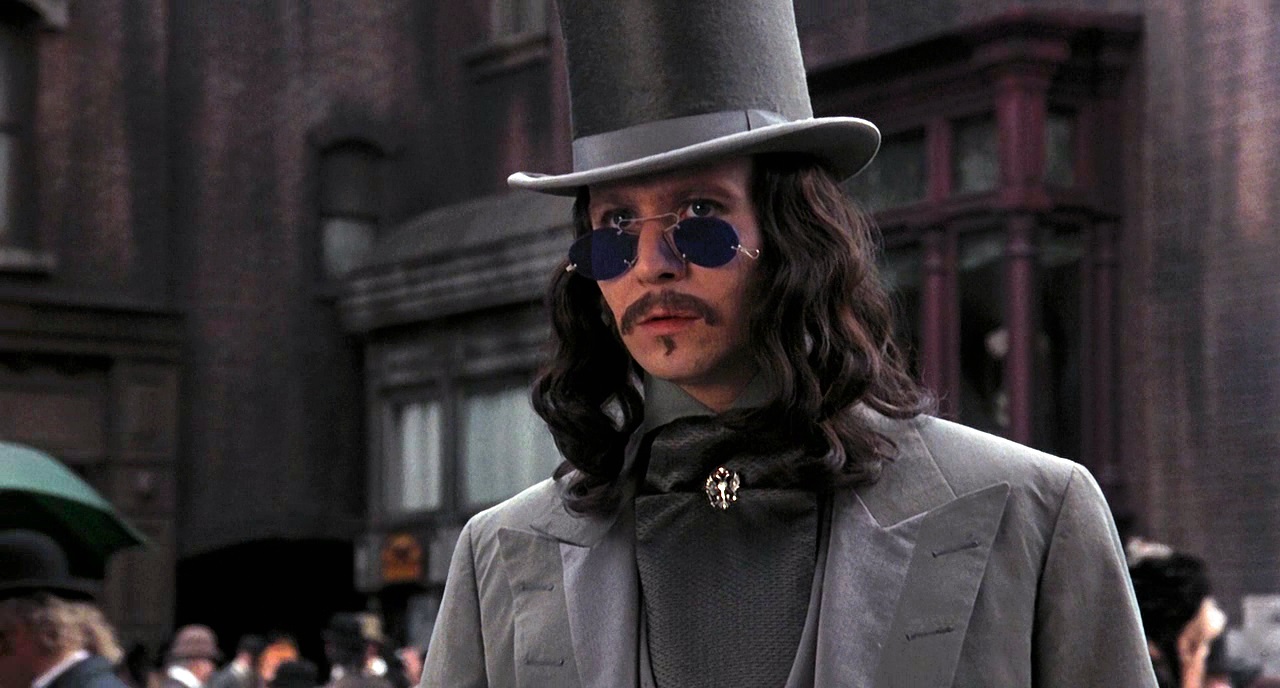 Dracula (Gary Oldman) arrives in London in Bram Stoker's Dracula (1992)