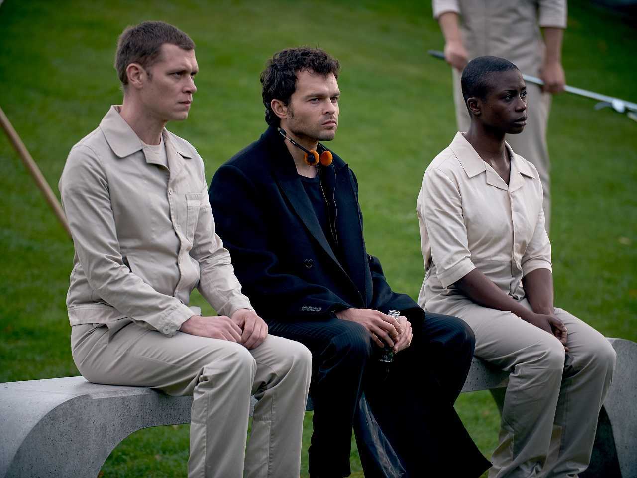 John the savage (Alden Ehrenreich) with the Epsilon CJack60 (Joseph Morgan) in Brave New World (2020)