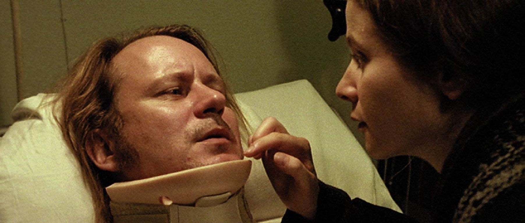 Emily Watson and paralysed husband Stellan Skarsgård in Breaking the Waves (1996) 