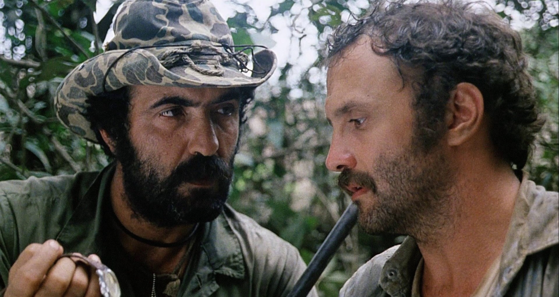 Salvatore Basile and Robert Kerman in Cannibal Holocaust (1980)