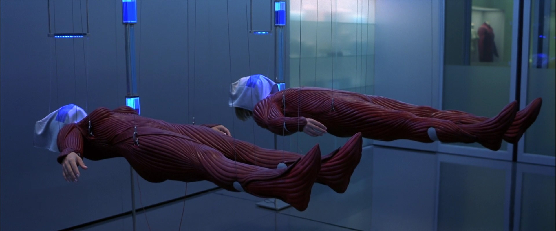 The device allowing people to enter the dreams in The Cell (2000)