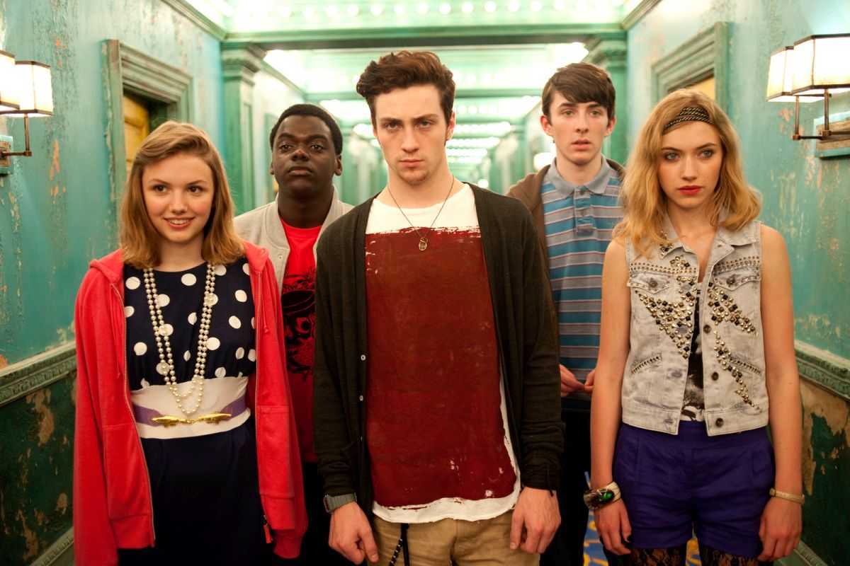 Character line-up - (l to r) Hannah Murray, Daniel Kaluuya, Aaron Johnson, Matthew Beard and Imogen Poots in Chatroom (2010)