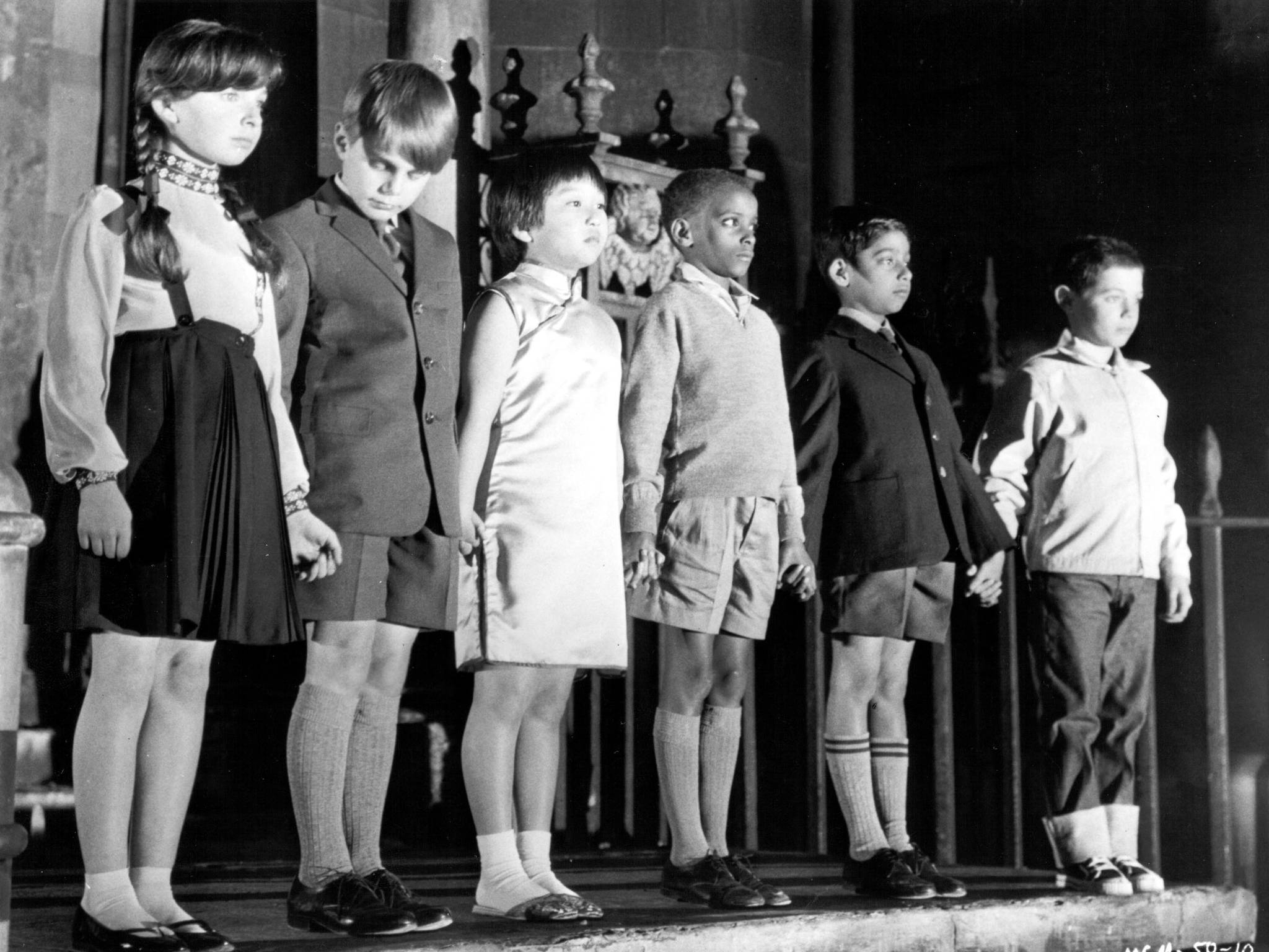 The children - (l to r) Roberta Rex, Alfred Burke, Lee Yoke-Moon, Gerald Delsol, Mahdu Mathers and Frank Summerscale in Children of the Damned (1964)