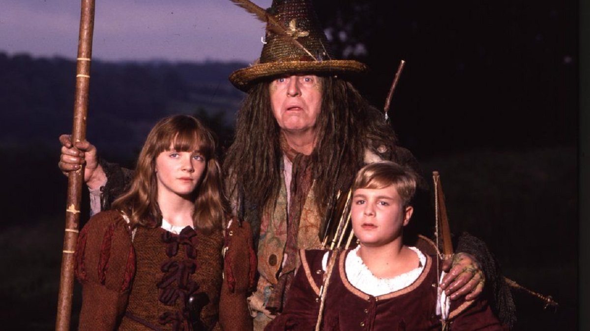 Jill Pole (Camilla Power), Puddleglum (Tom Baker) and Eustace (David Thwaites) in The Chronicles of Narnia: The Silver Chair (1990)