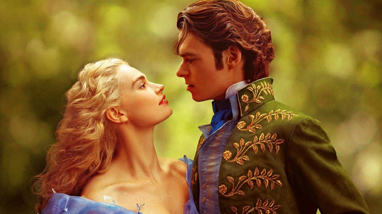 Cinderella (Lily James) and Prince Charming (Richard Madden)