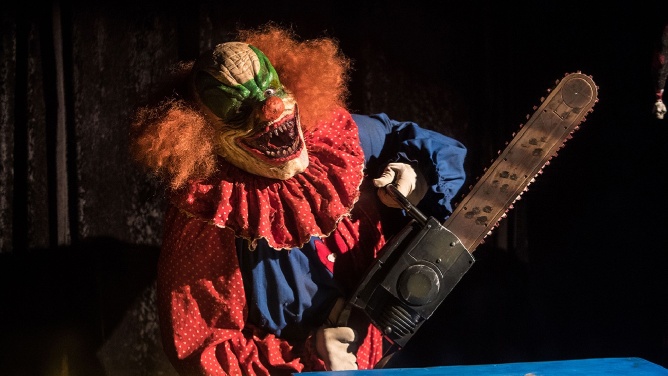 Clown with chainsaws from Circus Kane (2017)