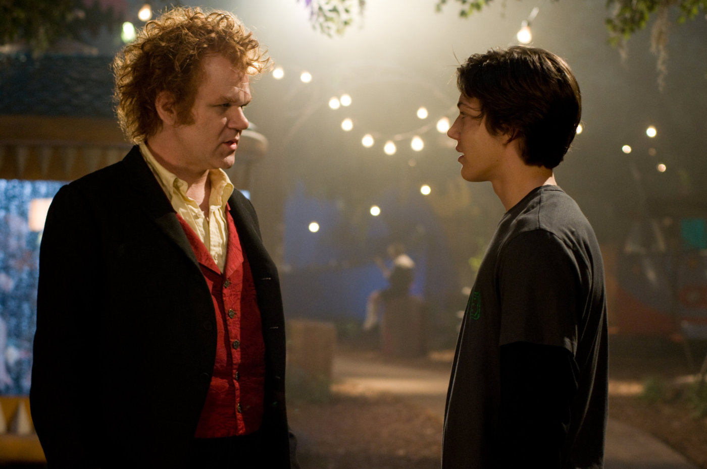 The vampire Larten Crepsley (John C. Reilly) takes on Darren Shan (Chris Massoglia) as his assistant in Cirque du Freak: The Vampire's Assistant (2009)